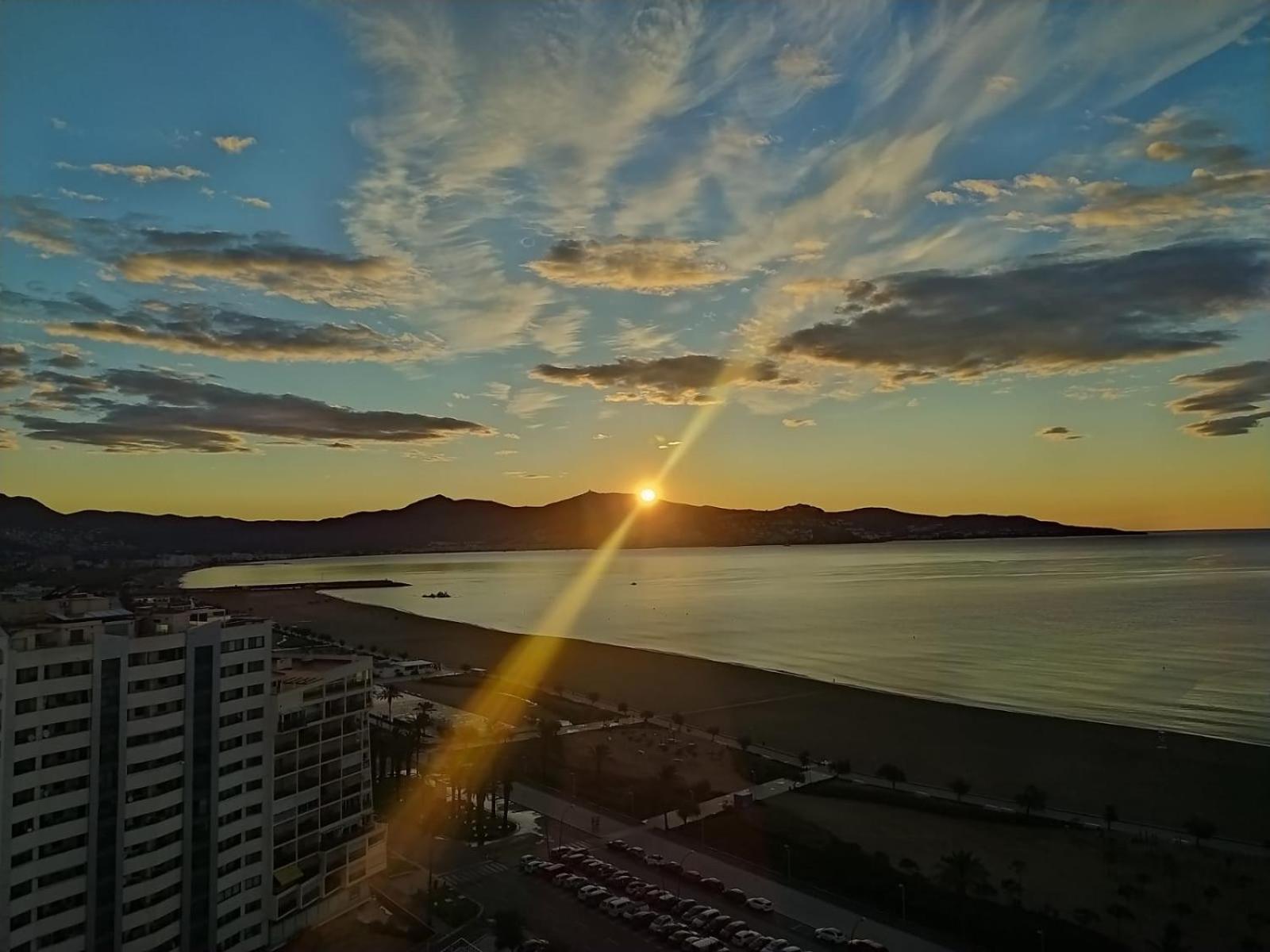 Apartamento Vistas Al Mar Aire Acondicionado Wifi Empuriabrava Exteriér fotografie